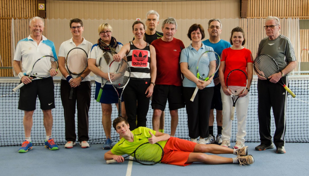 Gruppenfoto-Osterhasenturnier-2018_MR.jpg